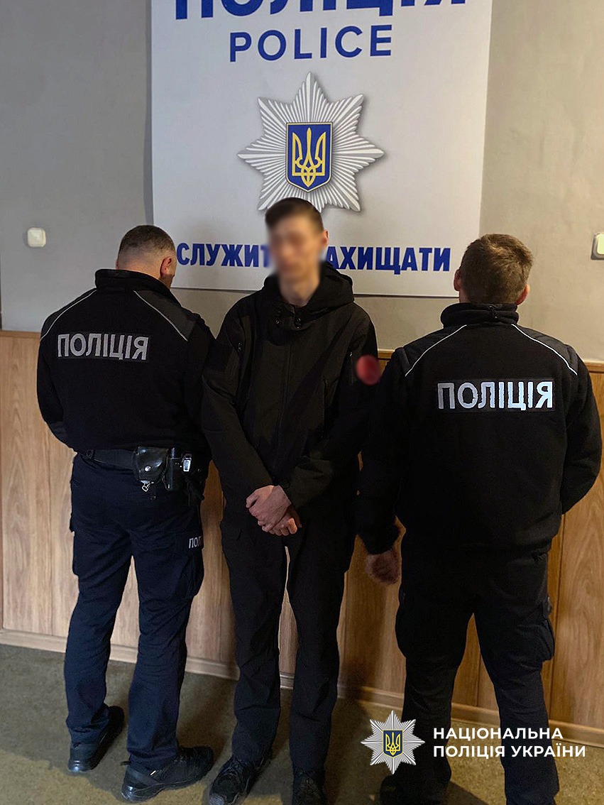 Побили і забрали гроші: у Чернігівській області грабіжники напали на ветерана ЗСУ в його будинку