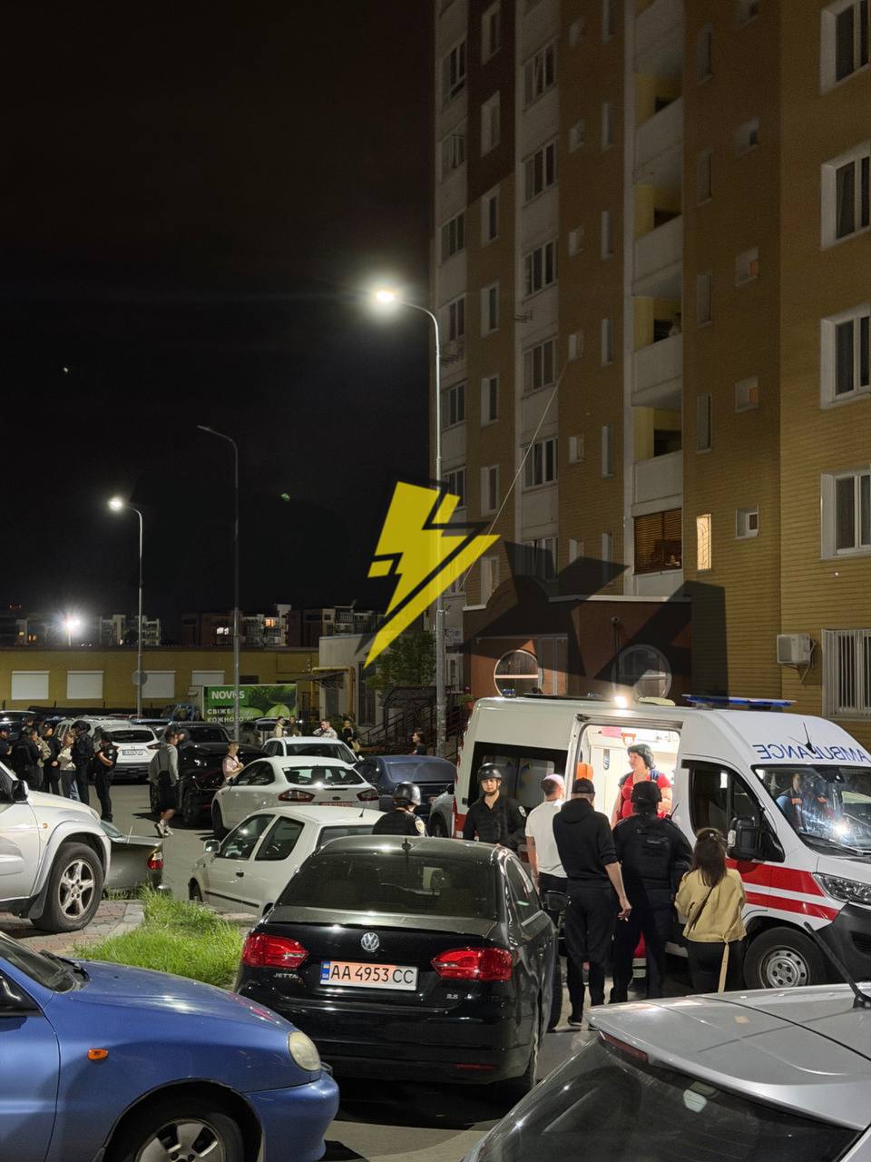 У Києві бійка між чоловіками переросла у стрілянину: подробиці (відео)