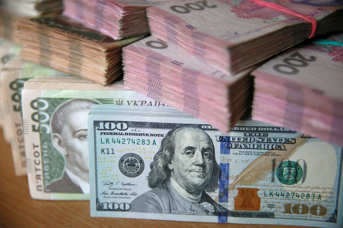 Як зміниться готівковий курс України?