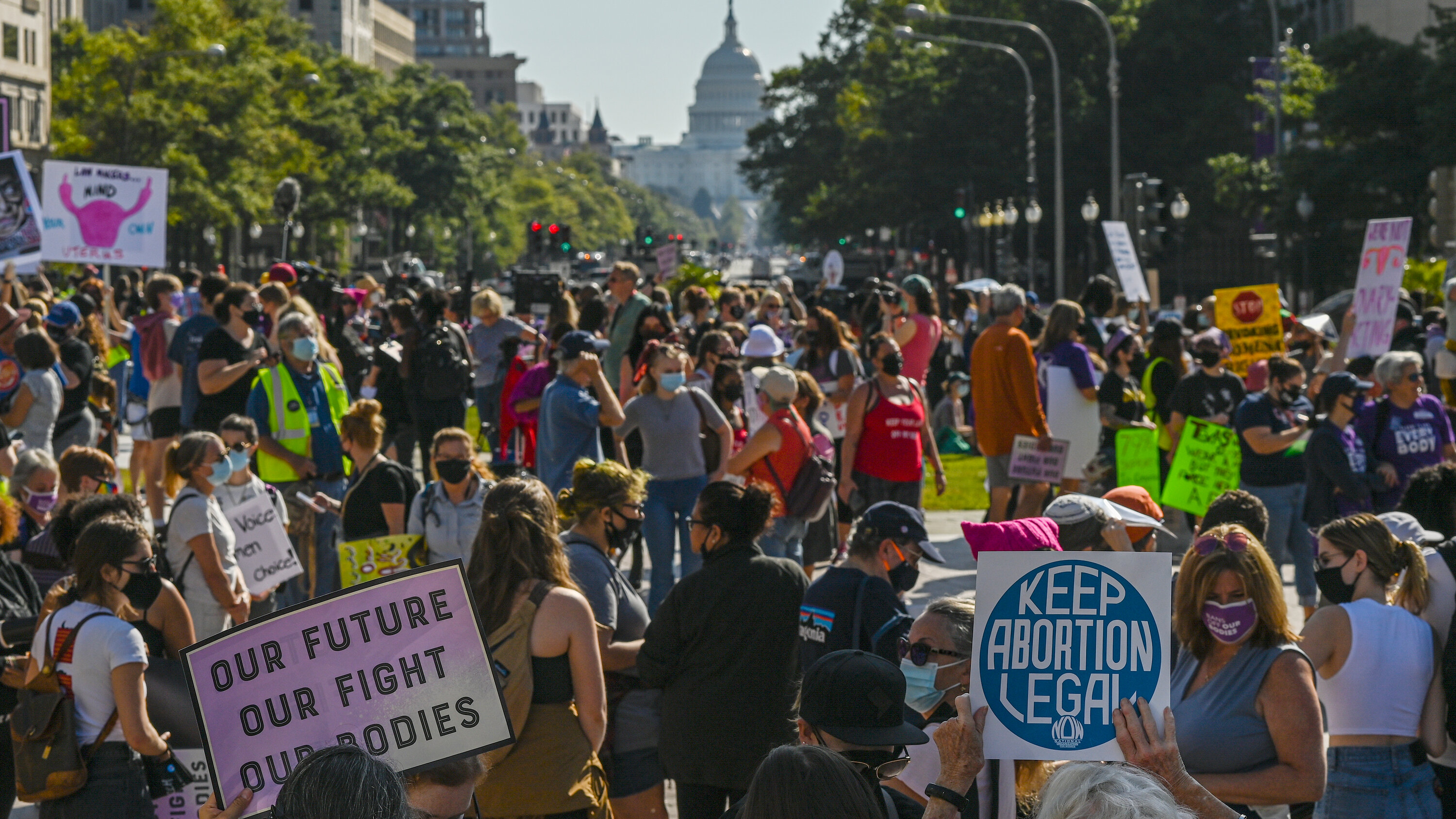 Сша запретили. Support of abortion rights.