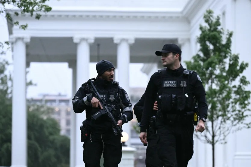 У Вашингтоні невідомий влаштував стрілянину біля Білого дому: Трамп був всередині