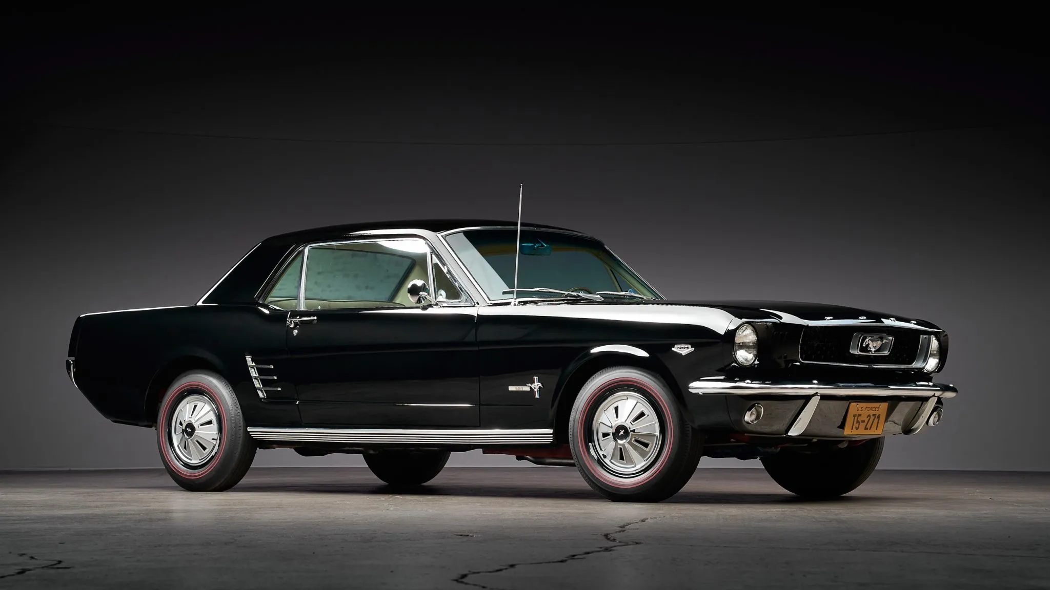 Не називайте його Mustang: на продаж виставили рідкісний 60-річний спорткар Ford T5 (фото)