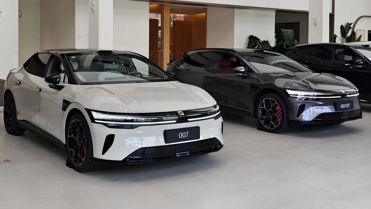 Запас ходу 900 км і надшвидка зарядка: Zeekr показав стильні та потужні електрокари (фото)