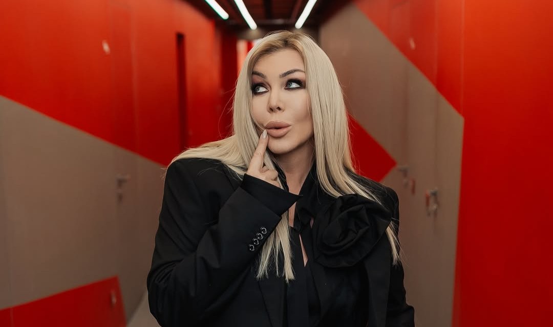 Ірину Білик переплутали з іншою відомою співачкою: артистка кумедно вийшла з ситуації (відео)