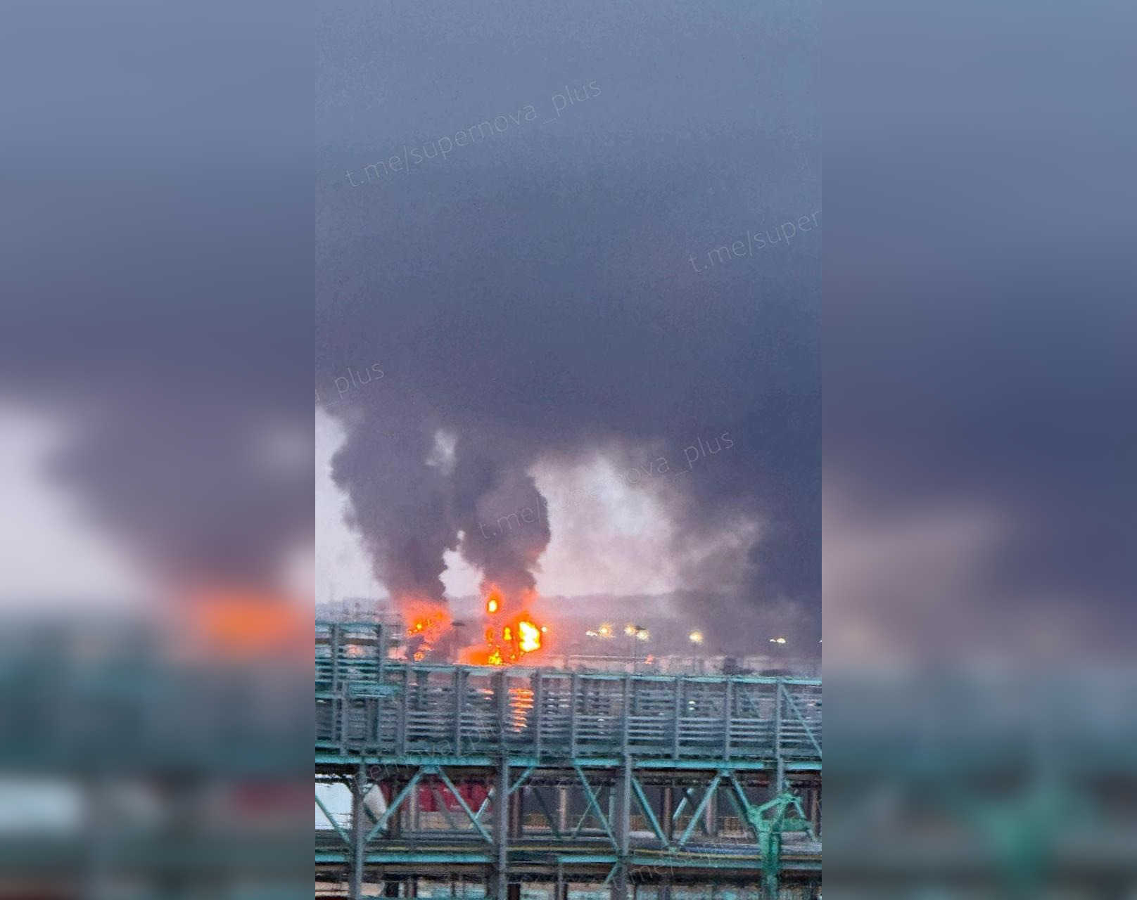 З'явились фото з наслідками влучання по Усть-Лузі: які нові пошкодження терміналу