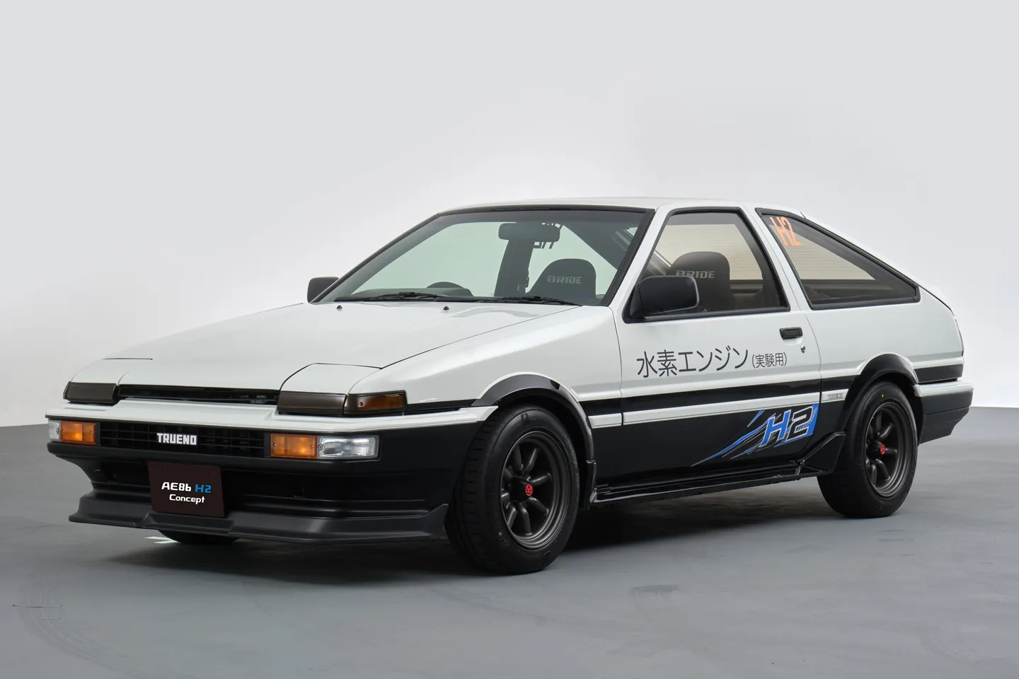 Toyota создала водородную и электрическую версии модели AE86