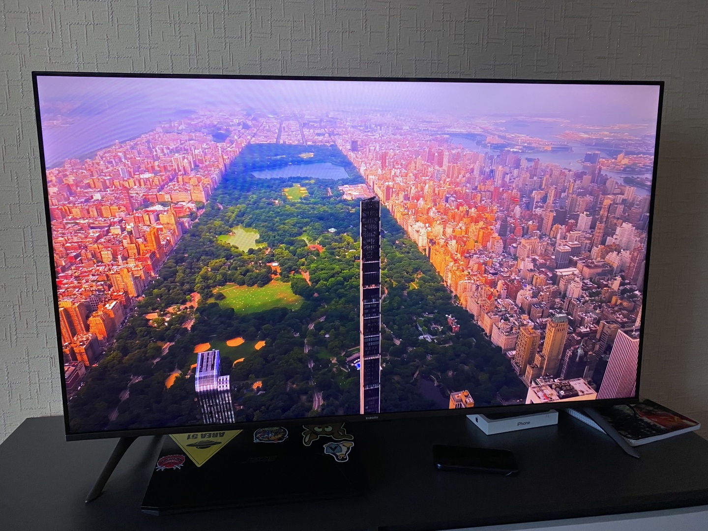 Доступний 75-дюймовий телевізор Xiaomi: яка модель QLED 4K стала хітом в Україні (фото)