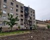 Снесло целый подъезд пятиэтажки: российские войска обстреляли Бахмут (фото)