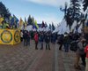 Масштаб уже не тот. Под Радой 200 человек протестуют против открытия рынка земли