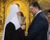 Филарет вручил Порошенко орден Андрея Первозванного