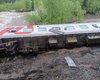 Могли пострадать до сотни пассажиров: в России сошел с рельсов поезд (фото, видео)