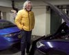 Экс-ведущий Top Gear Джеймc Мэй разобрал свою Tesla Model S, чтобы зарядить аккумулятор (видео)