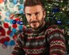 Дэвид Бекхэм дал мастер-класс по упаковке подарков (видео)