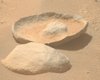 Бранч на Красной планете. NASA нашло на Марсе две половинки "авокадо" с косточкой (фото)
