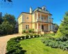 Вартістю 3,5 млн доларів: львівський чиновник продає свій маєток — один з найдорожчих у місті (фото)