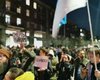 "Свободу Росії, мир Україні": після смерті Навального росіяни виходять на мітинги (фото, відео)