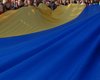 В Луганске развернули 50-метровый флаг Украины