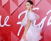 Лили Джеймс посетила престижную церемонию в "зефирном" образе