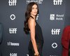 Дочка Сінді Кроуфорд Кайя Гербер у прозорій сукні вийшла на червону доріжку в Торонто (фото)