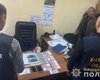 Требовал 50 тыс. гривен: в Запорожье на взятке задержали работника горсовета (фото)