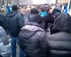 Возле ВР собрались около 500 "титушек"