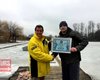 Адвокат из Коломыи установил рекорд по заплыву подо льдом