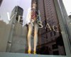Ушла Донателла, а за ней и Versace: культовый бренд приобрела компания Prada