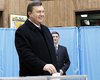 Янукович проиграл бы выборы любому кандидату оппозиции, - опрос
