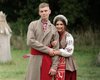 Учасник гурту Kalush Orchestra одружився і показав фото з весілля в українських костюмах