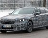 Електричний універсал на базі BMW 5 Series помітили на дорогах (фото)