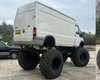 Фургон Ford Transit превратили в экстремальный внедорожник с огромными колесами (фото)