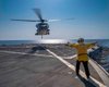 Біля берегів Каліфорнії в США впав у море вертоліт MH-60S, частину екіпажу не можуть знайти (фото)