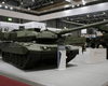 На виставці озброєнь вперше показали німецький новітній танк Leopard 2A8 (фото)