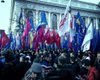  Оппозиционеры забросали охранников Рады файерами