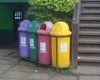 Возле домов появятся разноцветные контейнеры для мусора
