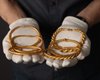 Третій за величиною: у Данії знайшли скарб золотих браслетів епохи вікінгів (фото)