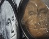 Евро в обменниках подешевел на 3 копейки в покупке