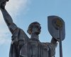 Институт нацпамяти готовится убрать герб СССР с "Родины-матери"