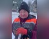 "Над головой пролетело": смелая дворник продолжила убирать снег после удара "Шахеда" (видео)