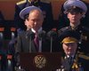 Перед началом парада на Красной площади Путина заметили с "ядерным чемоданчиком" (фото)