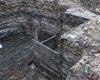 Нашли капсулу времени: археологи обнаружили средневековые артефакты на месте строительства будущего театра (фото)