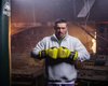 Александр Усик провел тренировку на разрушенной ТЭС ДТЭК