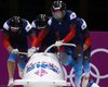 МОК требует от российских бобслеистов вернуть медали Олимпиады в Сочи