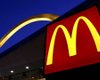 В США McDonald's перевернул свой логотип в честь 8 марта