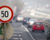 С сегодняшнего дня автомобили в населенных пунктах могут разгоняться лишь до 50 км/ч