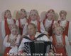В сети набирает популярность песня "ломовых бабушек" "Мы все хотим замуж за Путина"