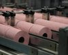 Оппозицию Венесуэлы обвинили нехватке туалетной бумаги