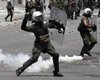 Увольнения учителей в Греции: Полиция силой сдерживает протестующих