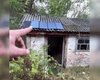 Мужчина живет в заброшенном доме возле Чернобыля, где "бесконечная электроэнергия" (фото)