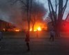 В США самолет рухнул на жилые дома, погиб пилот
